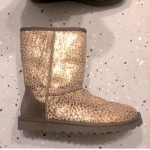 Ugg Mid boots. Shearling lined cheetah animal print. Worn twice by my daughter.